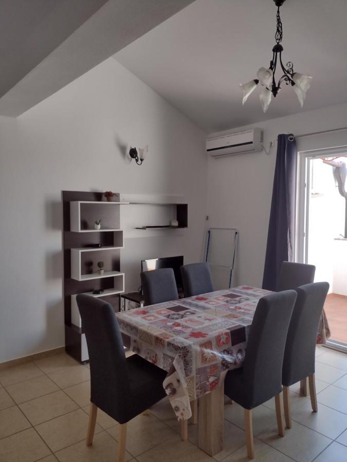 Apartamento Apartman Tamara Novalja Exterior foto